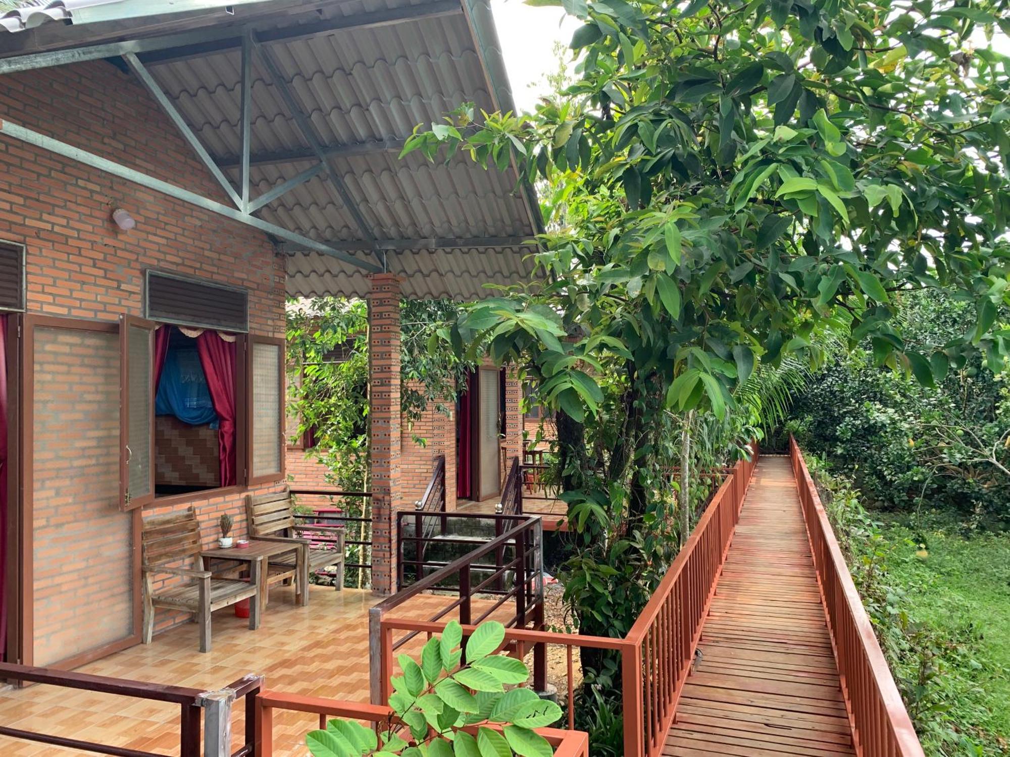 Gibbon Singing Home Stay Quan Tom Exteriör bild